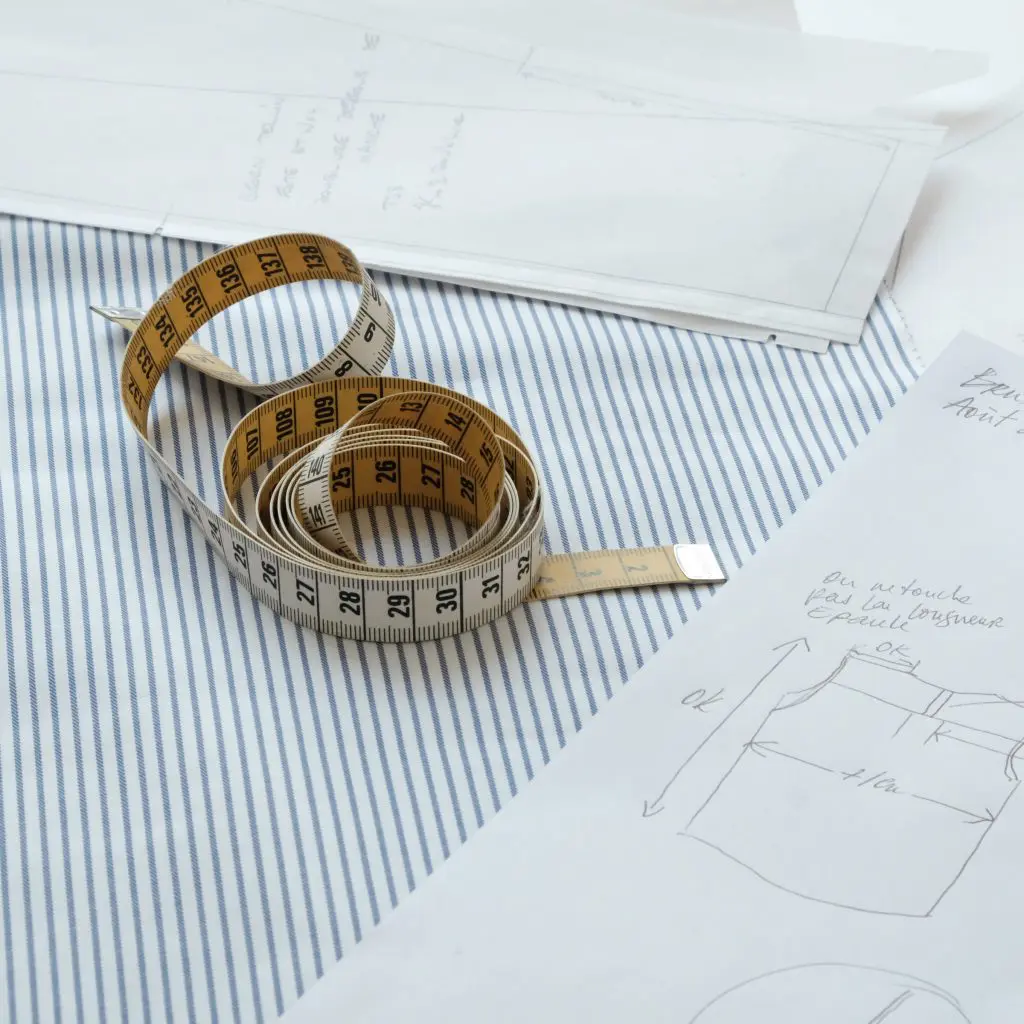 How To Ship a Package: The Ultimate Guide for International Shipping 3 measure your package