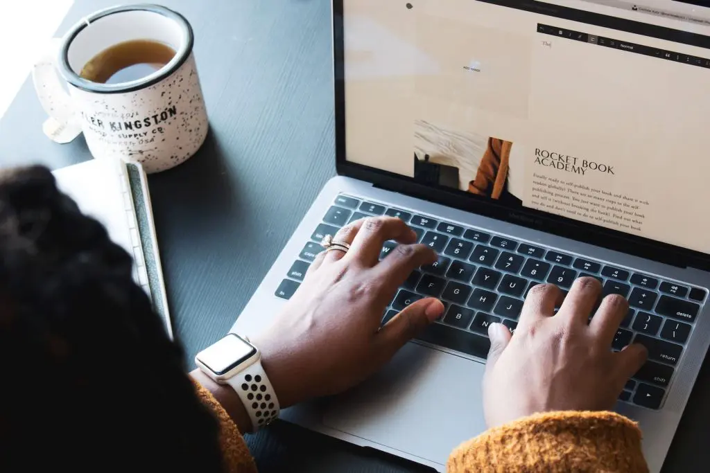 10 affordable ways to Make money from your hobbies 1 blogging as a way to make money from your hobbies
